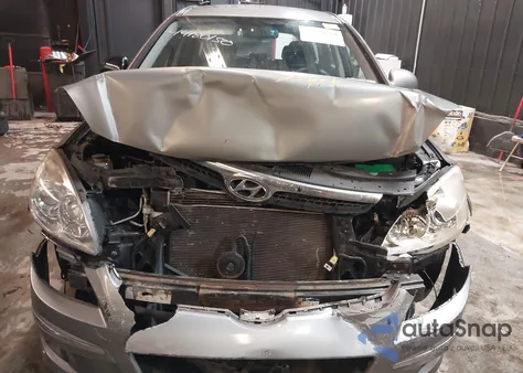 2011 Hyundai Elantra Touring Gls z USA, uszkodzony, nr VIN KMHDB8AE5BU121747